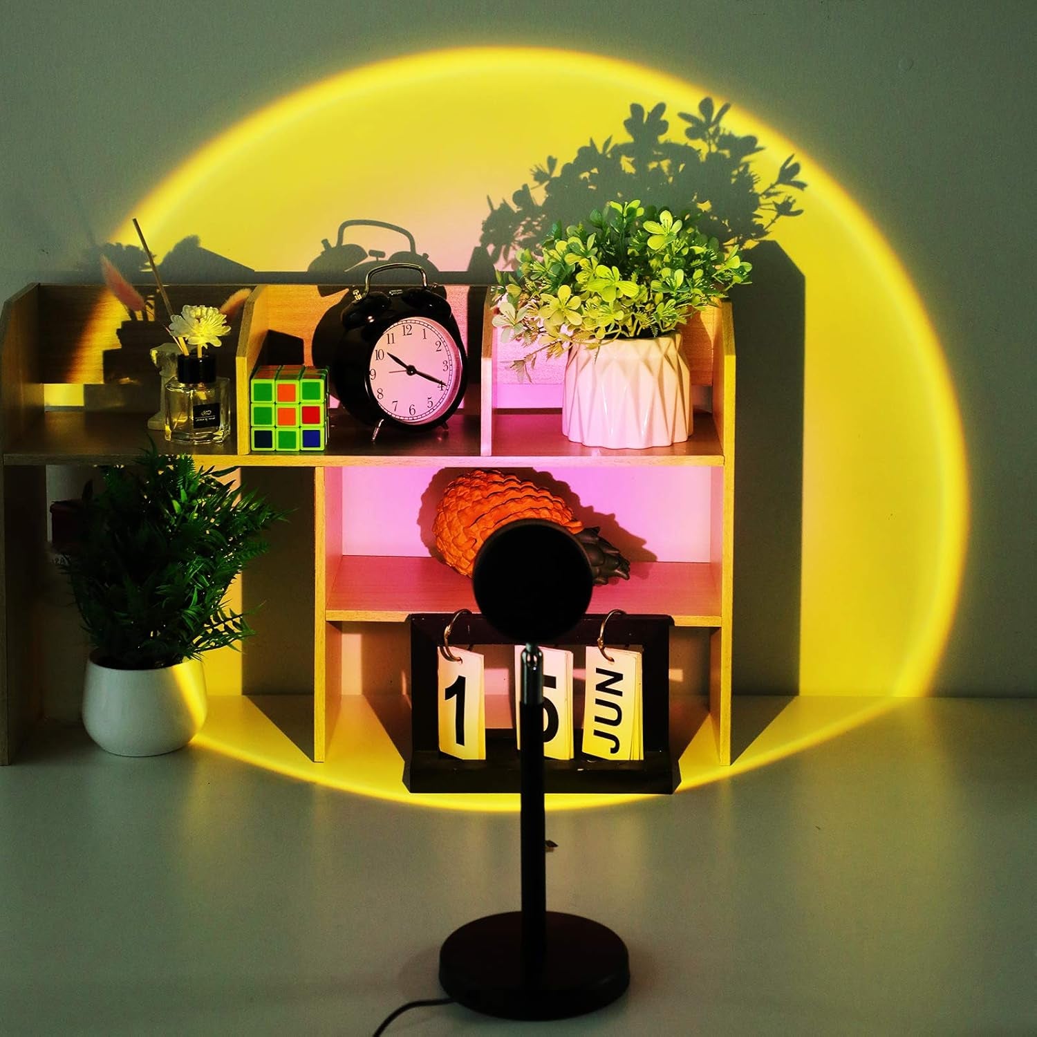 Sunset Lamp Night Light Projector Led Lamp, Romantic Visual Mood Lighting Lamp,For Selfie Party Vlog Background Bedroom Restaurant Decor Live Stream Photography(Rainbow)