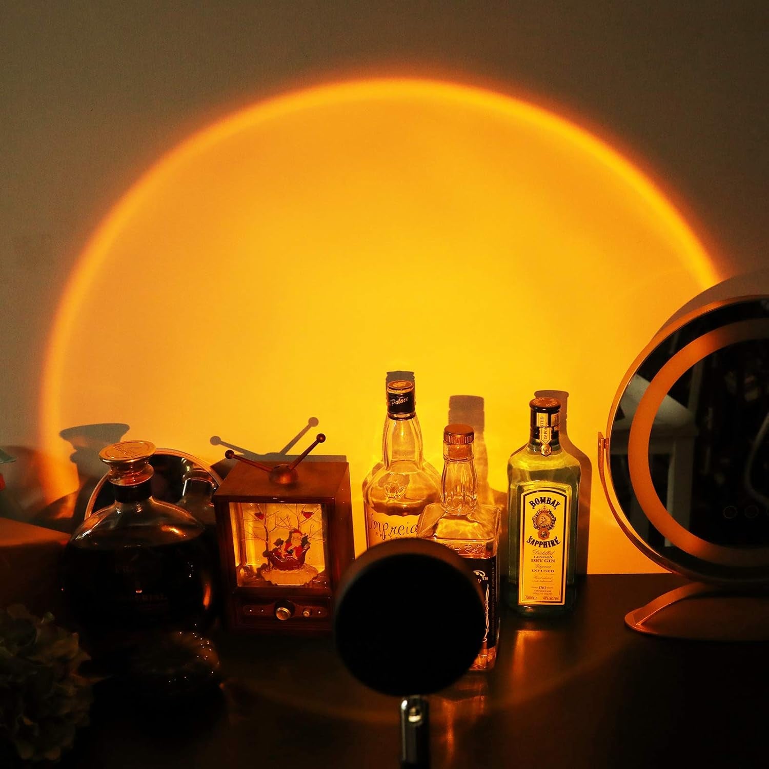 Sunset Lamp Night Light Projector Led Lamp, Romantic Visual Mood Lighting Lamp,For Selfie Party Vlog Background Bedroom Restaurant Decor Live Stream Photography(Rainbow)