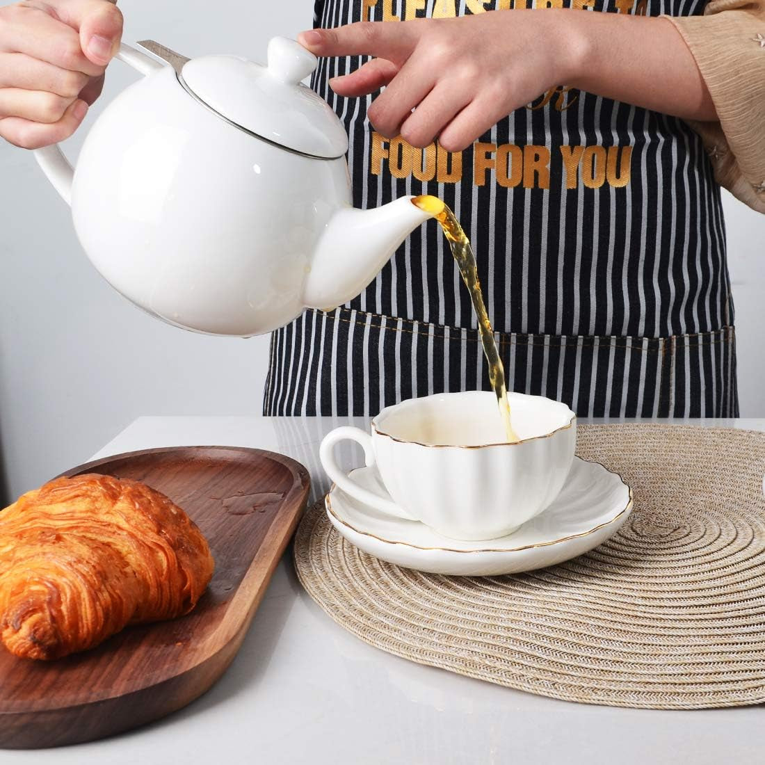 Porcelain Infuser Teapot (White)