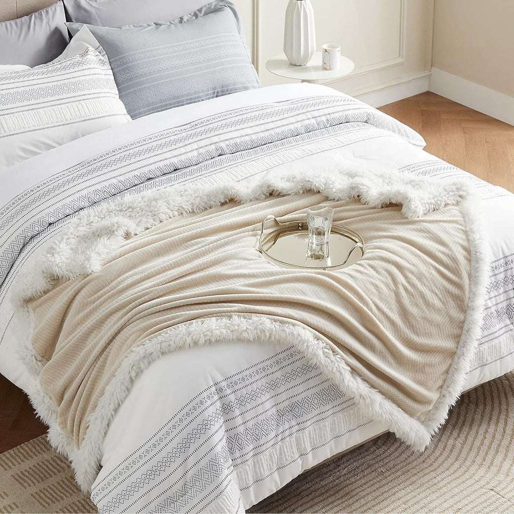Sherpa Fleece Throw Blanket - Beige Herringbone Throw, 50 X 60 Inches, Warm, Soft, Lightweight, Winter, Unisex, Camping