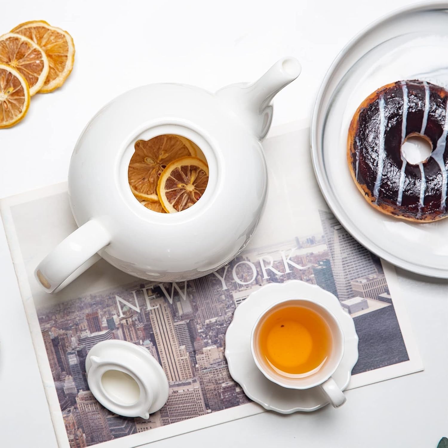 The Morning Fog Teapot – English Porcelain